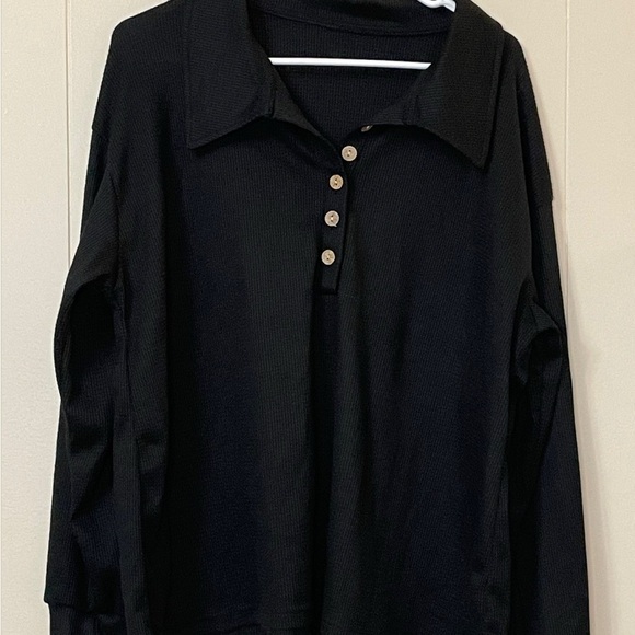 Elegant Black Women's Sweater - Picture 3 of 6